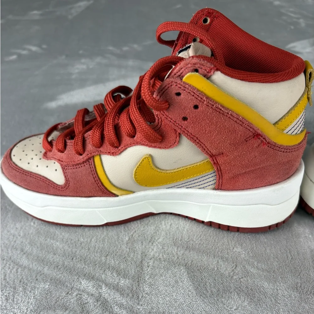 Nike Dunk High LX DH3718-600 Multicolor Suede Leather Women’s Size 6.5 EU‎ 37.5